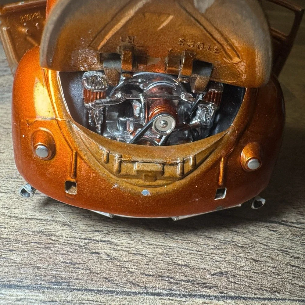 Maisto Diecast Car Unisex 1:24 Copper 2006 Urban Ridez VBUGZ VW Beetle